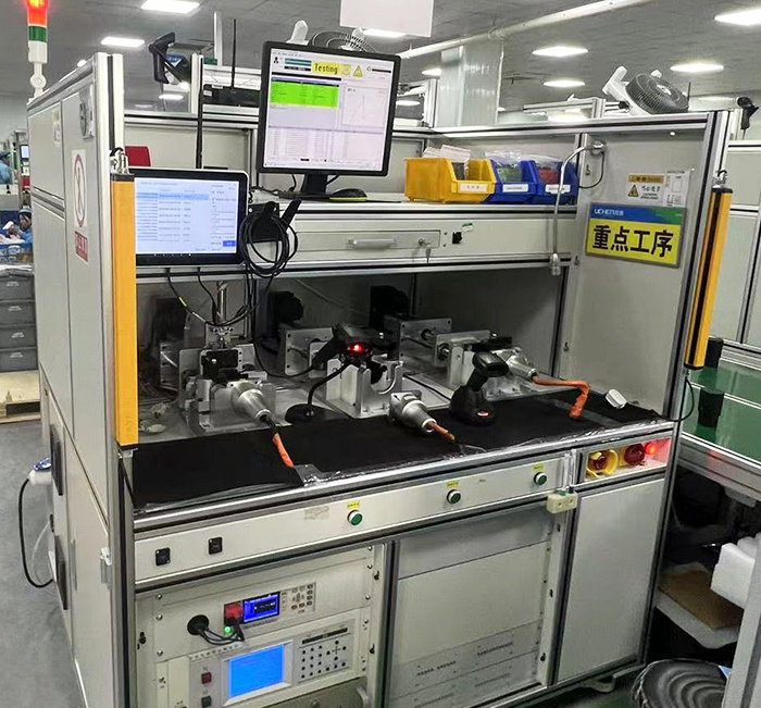 新能源汽车放电插座插头插拔力电性能测试系统